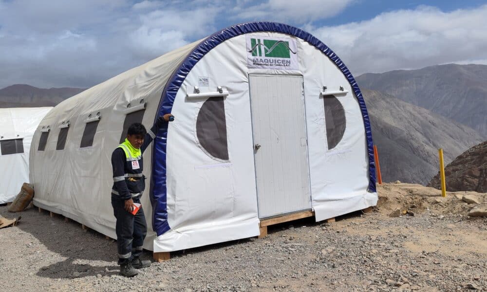 Instalacion de campamento MAQUICEN - Compañia Minera SOTRAMI